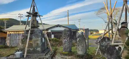 龍性院（赤芝観音）の塔