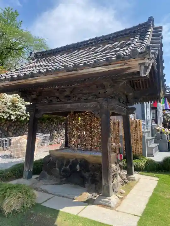 埼玉厄除け開運大師・龍泉寺(切り絵御朱印発祥の寺)の{uncategorized: "未分類", other: "その他", undefined: "問題あり", building: "その他建物", grave: "お墓", sacred_gate: "鳥居", guardian: "狛犬", statue: "像", buddha: "仏像", history: "歴史", nature: "自然", garden: "庭園", animal: "動物", pagoda: "塔", temizu: "手水舎", mountain_gate: "山門・神門", sanctuary: "本殿・本堂", subordinate: "末社・摂社", art: "芸術", scenery: "景色", jizo: "地蔵", ema: "絵馬", goshuin: "御朱印", omikuji: "おみくじ", items: "授与品その他", amulet: "お守り", goshuincho: "御朱印帳", eats: "食事", festival: "お祭り", votive_dance: "神楽", shichigosan: "七五三参", wedding: "結婚式", experience: "体験その他", initially: "初詣", around: "周辺", anti_infection: "感染症対策"}