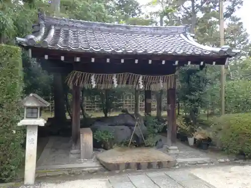 敷地神社（わら天神宮）の手水舎