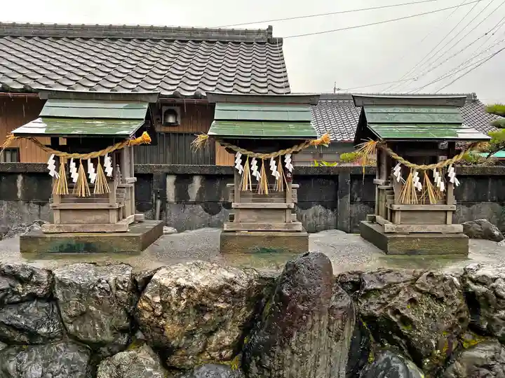堤治神社の末社・摂社