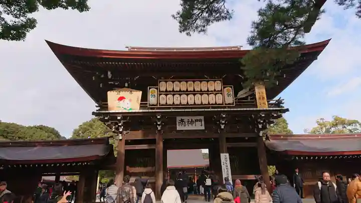 明治神宮の山門・神門