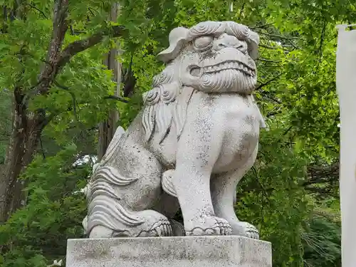 神楽神社の狛犬