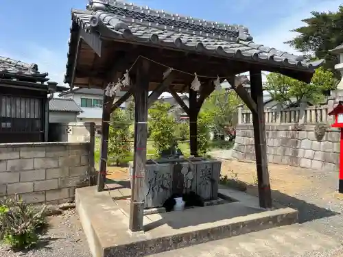 高鳥天満宮の{uncategorized: "未分類", other: "その他", undefined: "問題あり", building: "その他建物", grave: "お墓", sacred_gate: "鳥居", guardian: "狛犬", statue: "像", buddha: "仏像", history: "歴史", nature: "自然", garden: "庭園", animal: "動物", pagoda: "塔", temizu: "手水舎", mountain_gate: "山門・神門", sanctuary: "本殿・本堂", subordinate: "末社・摂社", art: "芸術", scenery: "景色", jizo: "地蔵", ema: "絵馬", goshuin: "御朱印", omikuji: "おみくじ", items: "授与品その他", amulet: "お守り", goshuincho: "御朱印帳", eats: "食事", festival: "お祭り", votive_dance: "神楽", shichigosan: "七五三参", wedding: "結婚式", experience: "体験その他", initially: "初詣", around: "周辺", anti_infection: "感染症対策"}