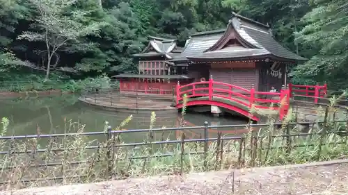 巌島神社の末社