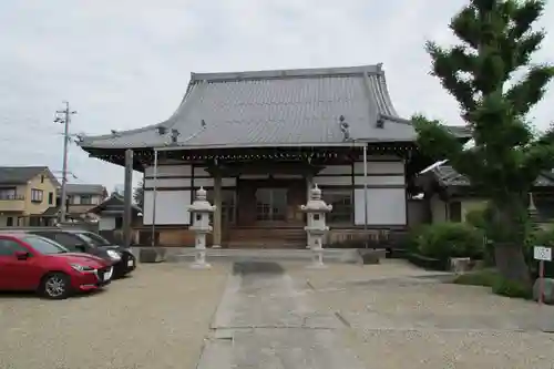 万寿寺の本殿・本堂