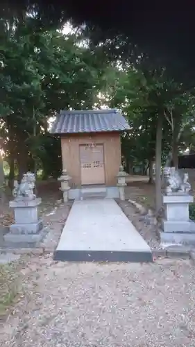 西汰上神明社の末社・摂社