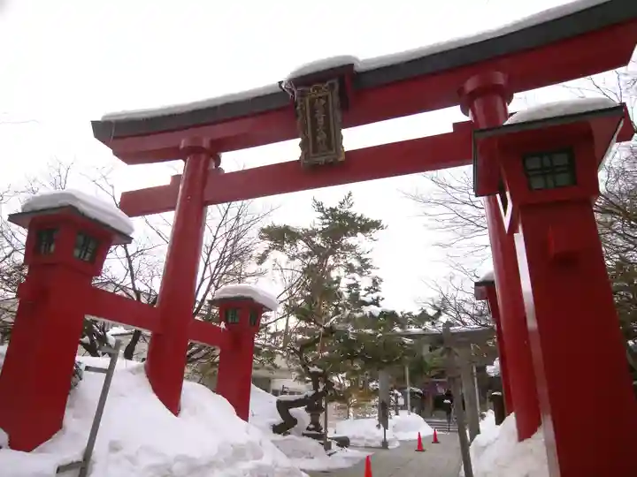 彌彦神社 (伊夜日子神社)の鳥居