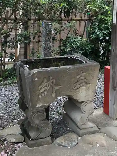 坂稲荷神社の手水舎