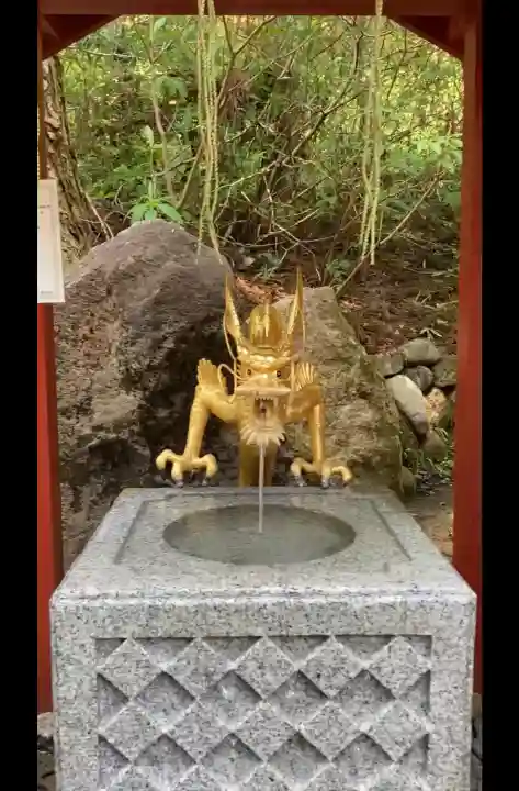 日光二荒山神社の{uncategorized: "未分類", other: "その他", undefined: "問題あり", building: "その他建物", grave: "お墓", sacred_gate: "鳥居", guardian: "狛犬", statue: "像", buddha: "仏像", history: "歴史", nature: "自然", garden: "庭園", animal: "動物", pagoda: "塔", temizu: "手水舎", mountain_gate: "山門・神門", sanctuary: "本殿・本堂", subordinate: "末社・摂社", art: "芸術", scenery: "景色", jizo: "地蔵", ema: "絵馬", goshuin: "御朱印", omikuji: "おみくじ", items: "授与品その他", amulet: "お守り", goshuincho: "御朱印帳", eats: "食事", festival: "お祭り", votive_dance: "神楽", shichigosan: "七五三参", wedding: "結婚式", experience: "体験その他", initially: "初詣", around: "周辺", anti_infection: "感染症対策"}