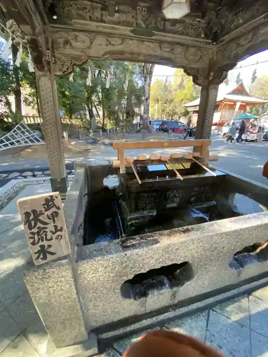 秩父神社の{uncategorized: "未分類", other: "その他", undefined: "問題あり", building: "その他建物", grave: "お墓", sacred_gate: "鳥居", guardian: "狛犬", statue: "像", buddha: "仏像", history: "歴史", nature: "自然", garden: "庭園", animal: "動物", pagoda: "塔", temizu: "手水舎", mountain_gate: "山門・神門", sanctuary: "本殿・本堂", subordinate: "末社・摂社", art: "芸術", scenery: "景色", jizo: "地蔵", ema: "絵馬", goshuin: "御朱印", omikuji: "おみくじ", items: "授与品その他", amulet: "お守り", goshuincho: "御朱印帳", eats: "食事", festival: "お祭り", votive_dance: "神楽", shichigosan: "七五三参", wedding: "結婚式", experience: "体験その他", initially: "初詣", around: "周辺", anti_infection: "感染症対策"}