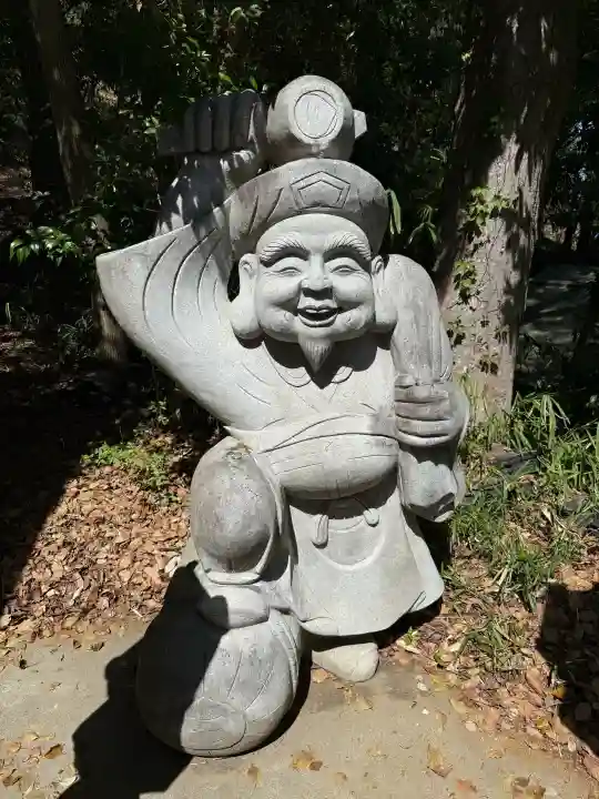 八雲神社(緑町)の{uncategorized: "未分類", other: "その他", undefined: "問題あり", building: "その他建物", grave: "お墓", sacred_gate: "鳥居", guardian: "狛犬", statue: "像", buddha: "仏像", history: "歴史", nature: "自然", garden: "庭園", animal: "動物", pagoda: "塔", temizu: "手水舎", mountain_gate: "山門・神門", sanctuary: "本殿・本堂", subordinate: "末社・摂社", art: "芸術", scenery: "景色", jizo: "地蔵", ema: "絵馬", goshuin: "御朱印", omikuji: "おみくじ", items: "授与品その他", amulet: "お守り", goshuincho: "御朱印帳", eats: "食事", festival: "お祭り", votive_dance: "神楽", shichigosan: "七五三参", wedding: "結婚式", experience: "体験その他", initially: "初詣", around: "周辺", anti_infection: "感染症対策"}