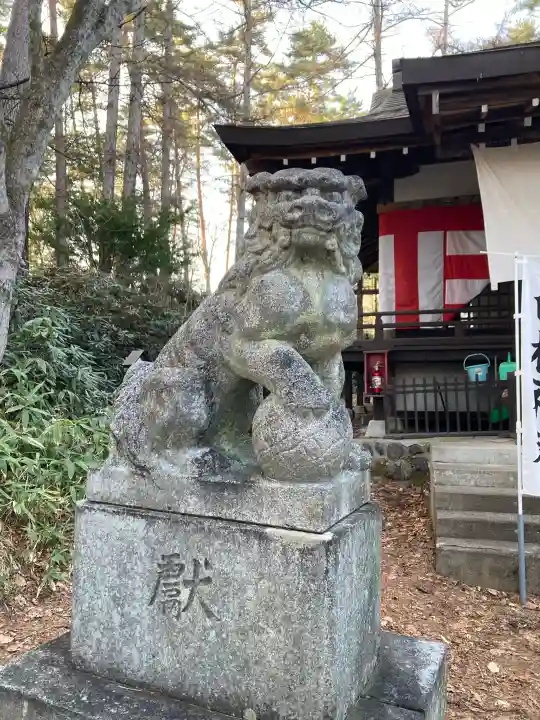 白根神社の{uncategorized: "未分類", other: "その他", undefined: "問題あり", building: "その他建物", grave: "お墓", sacred_gate: "鳥居", guardian: "狛犬", statue: "像", buddha: "仏像", history: "歴史", nature: "自然", garden: "庭園", animal: "動物", pagoda: "塔", temizu: "手水舎", mountain_gate: "山門・神門", sanctuary: "本殿・本堂", subordinate: "末社・摂社", art: "芸術", scenery: "景色", jizo: "地蔵", ema: "絵馬", goshuin: "御朱印", omikuji: "おみくじ", items: "授与品その他", amulet: "お守り", goshuincho: "御朱印帳", eats: "食事", festival: "お祭り", votive_dance: "神楽", shichigosan: "七五三参", wedding: "結婚式", experience: "体験その他", initially: "初詣", around: "周辺", anti_infection: "感染症対策"}