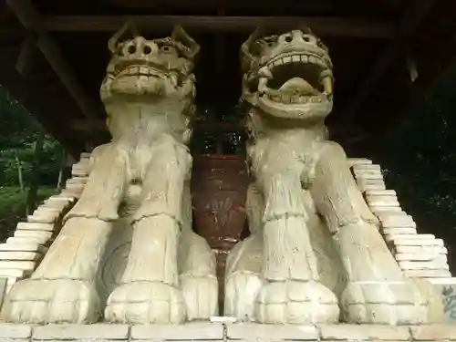 八王子神社の狛犬