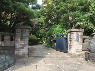 寳蓮寺の山門・神門