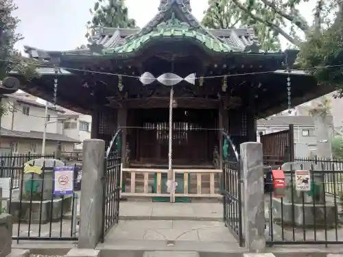 南品川諏訪神社の{uncategorized: "未分類", other: "その他", undefined: "問題あり", building: "その他建物", grave: "お墓", sacred_gate: "鳥居", guardian: "狛犬", statue: "像", buddha: "仏像", history: "歴史", nature: "自然", garden: "庭園", animal: "動物", pagoda: "塔", temizu: "手水舎", mountain_gate: "山門・神門", sanctuary: "本殿・本堂", subordinate: "末社・摂社", art: "芸術", scenery: "景色", jizo: "地蔵", ema: "絵馬", goshuin: "御朱印", omikuji: "おみくじ", items: "授与品その他", amulet: "お守り", goshuincho: "御朱印帳", eats: "食事", festival: "お祭り", votive_dance: "神楽", shichigosan: "七五三参", wedding: "結婚式", experience: "体験その他", initially: "初詣", around: "周辺", anti_infection: "感染症対策"}