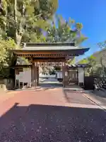 砥鹿神社(里宮)の山門・神門