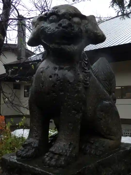 鷹栖神社の狛犬