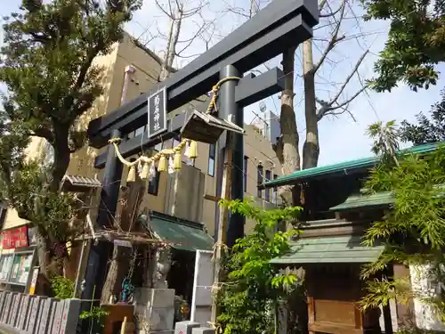 菊名神社の鳥居