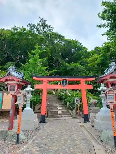 高山稲荷神社の鳥居