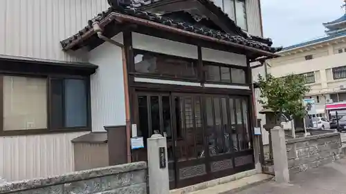 正覚寺の本殿・本堂