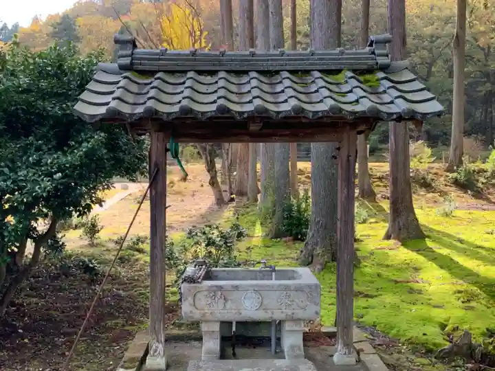 味真野神社の手水舎