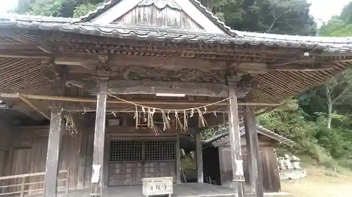 新宮神社の本殿・本堂