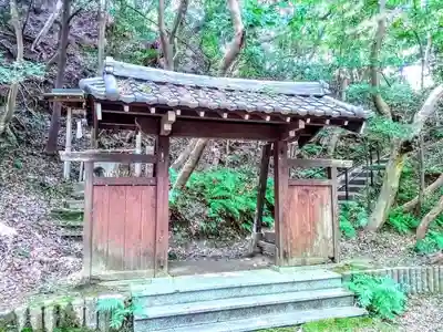 佐治神社の山門・神門