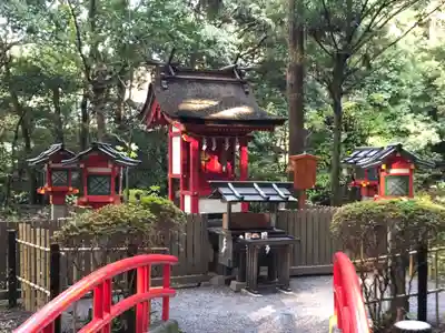 狭井坐大神荒魂神社(狭井神社)の末社・摂社