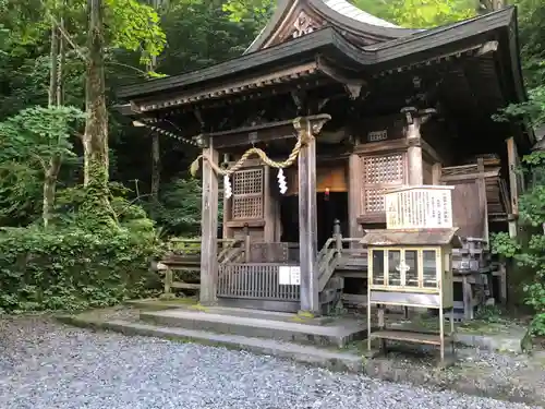 戸隠神社九頭龍社の本殿