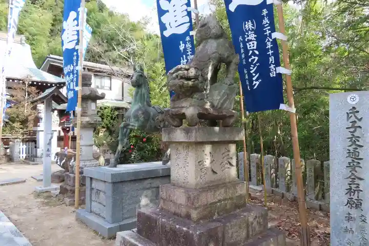 岩瀧神社の狛犬