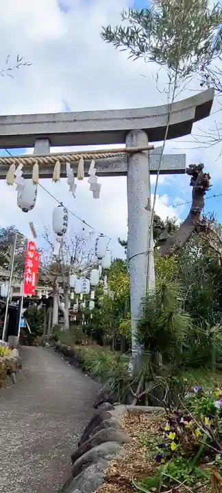 横浜御嶽神社の鳥居