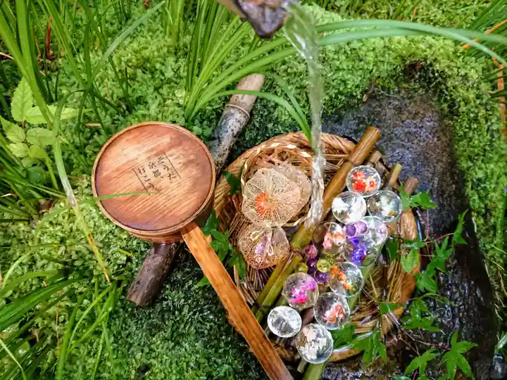 祇王寺の手水舎