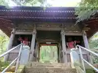宝城坊の山門・神門