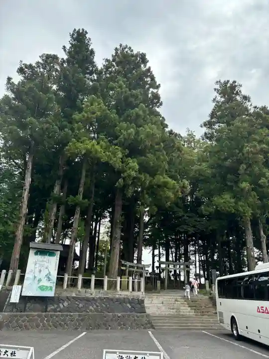 諏訪大社下社秋宮(長野県)