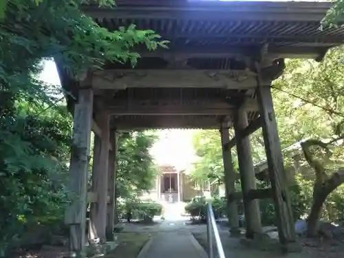 円通寺の山門