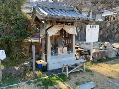 八浄寺の{uncategorized: "未分類", other: "その他", undefined: "問題あり", building: "その他建物", grave: "お墓", sacred_gate: "鳥居", guardian: "狛犬", statue: "像", buddha: "仏像", history: "歴史", nature: "自然", garden: "庭園", animal: "動物", pagoda: "塔", temizu: "手水舎", mountain_gate: "山門・神門", sanctuary: "本殿・本堂", subordinate: "末社・摂社", art: "芸術", scenery: "景色", jizo: "地蔵", ema: "絵馬", goshuin: "御朱印", omikuji: "おみくじ", items: "授与品その他", amulet: "お守り", goshuincho: "御朱印帳", eats: "食事", festival: "お祭り", votive_dance: "神楽", shichigosan: "七五三参", wedding: "結婚式", experience: "体験その他", initially: "初詣", around: "周辺", anti_infection: "感染症対策"}