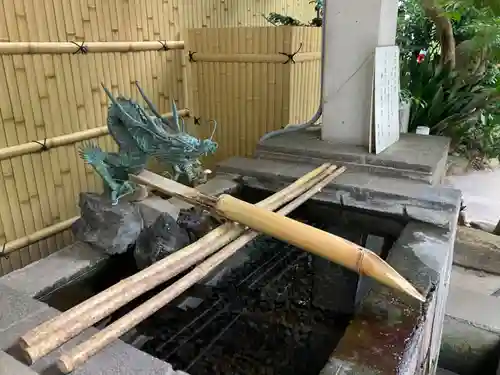 銀杏岡八幡神社の手水