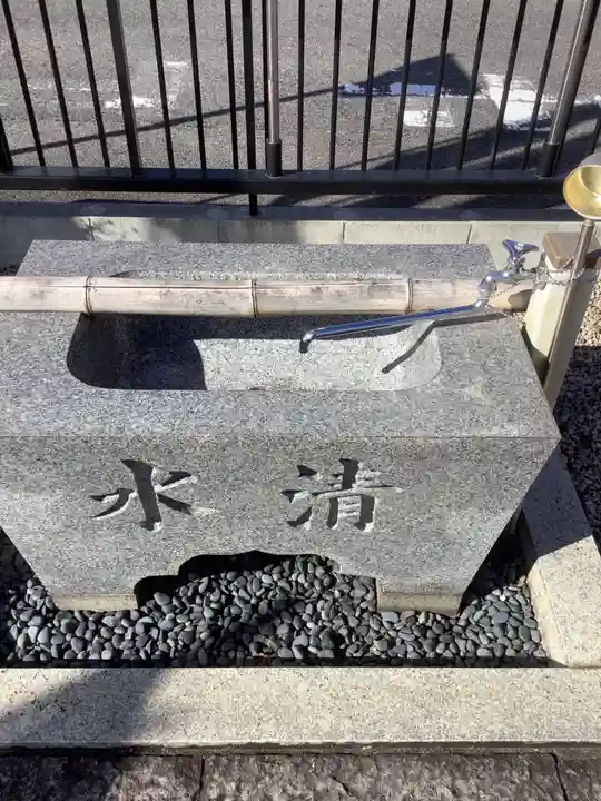 金白龍神・千手観音堂の手水舎