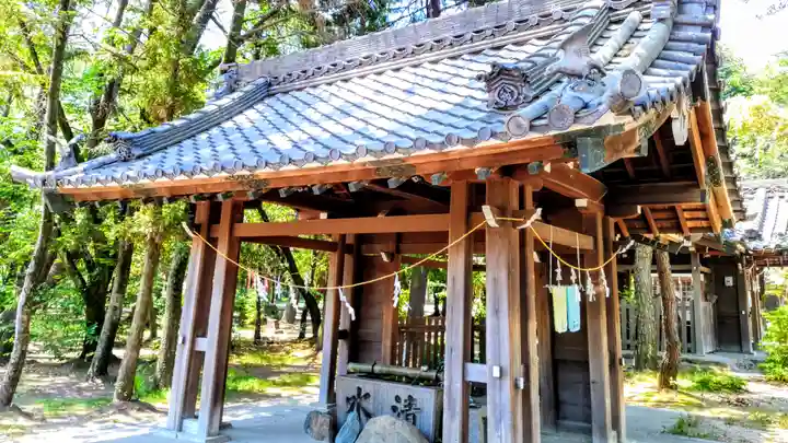 八剱社の手水舎