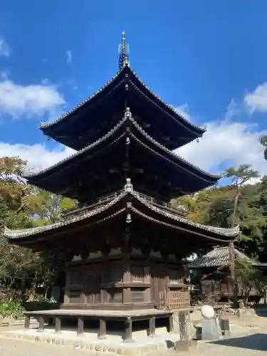 石手寺の{uncategorized: "未分類", other: "その他", undefined: "問題あり", building: "その他建物", grave: "お墓", sacred_gate: "鳥居", guardian: "狛犬", statue: "像", buddha: "仏像", history: "歴史", nature: "自然", garden: "庭園", animal: "動物", pagoda: "塔", temizu: "手水舎", mountain_gate: "山門・神門", sanctuary: "本殿・本堂", subordinate: "末社・摂社", art: "芸術", scenery: "景色", jizo: "地蔵", ema: "絵馬", goshuin: "御朱印", omikuji: "おみくじ", items: "授与品その他", amulet: "お守り", goshuincho: "御朱印帳", eats: "食事", festival: "お祭り", votive_dance: "神楽", shichigosan: "七五三参", wedding: "結婚式", experience: "体験その他", initially: "初詣", around: "周辺", anti_infection: "感染症対策"}