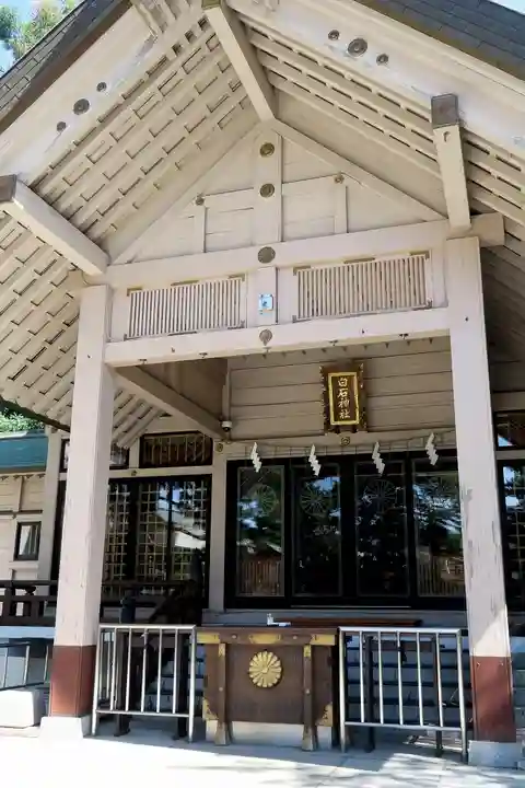 白石神社の本殿・本堂