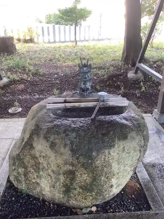 神明社(篠木町)の手水舎