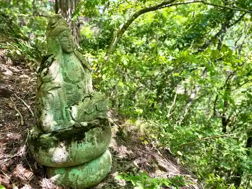 諏訪神社の仏像