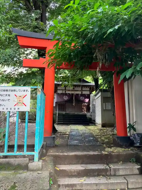 出世稲荷神社(春日稲荷神社)(東京都)