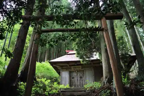 堂山王子神社の末社