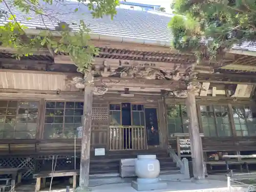 小松寺の本殿・本堂