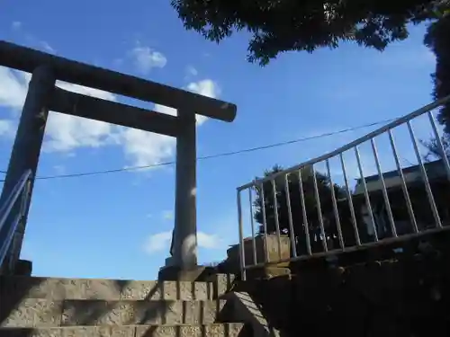 神明社の鳥居