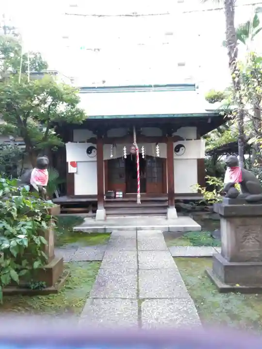 於岩稲荷田宮神社の本殿・本堂