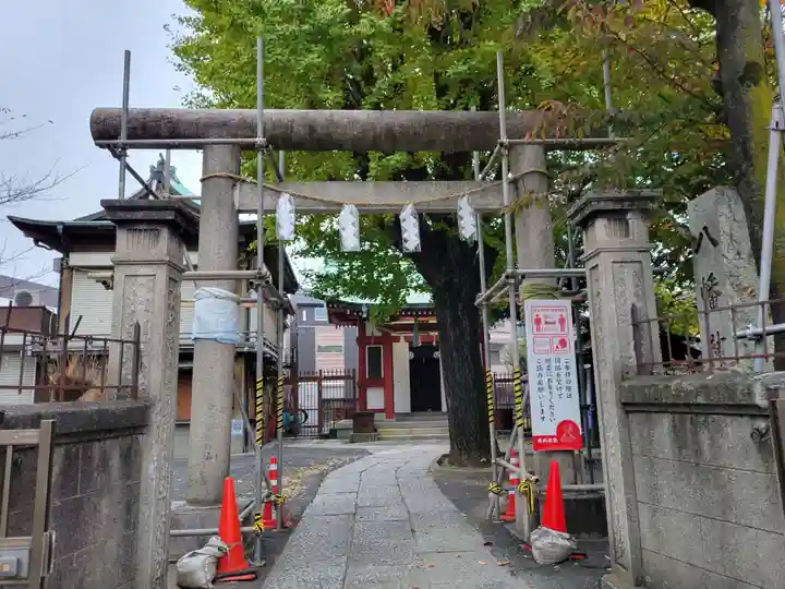 白幡八幡神社の鳥居