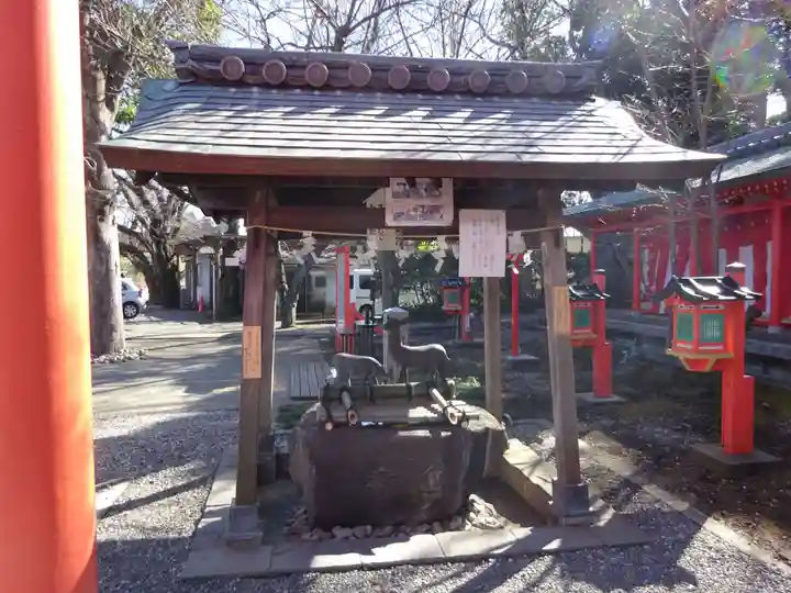 相州春日神社の手水舎